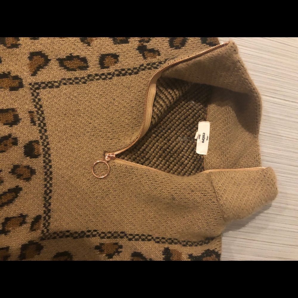 Sweater - Picture 2 of 3
